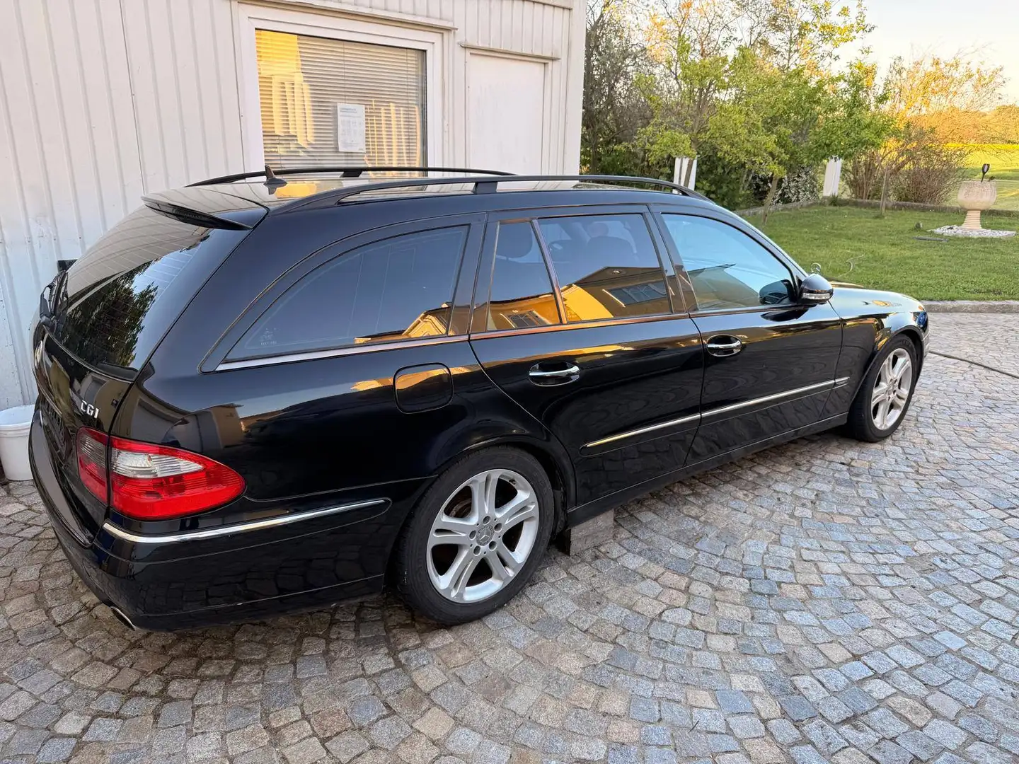 Mercedes-Benz 350 Avantgarde Schwarz - 1