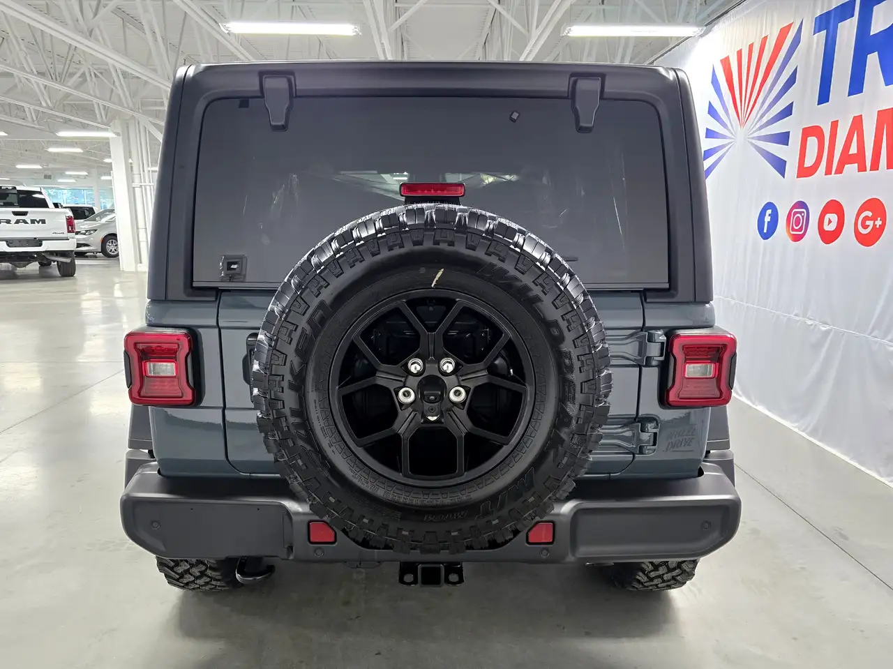 Jeep Wrangler снимка Jeep Wrangler