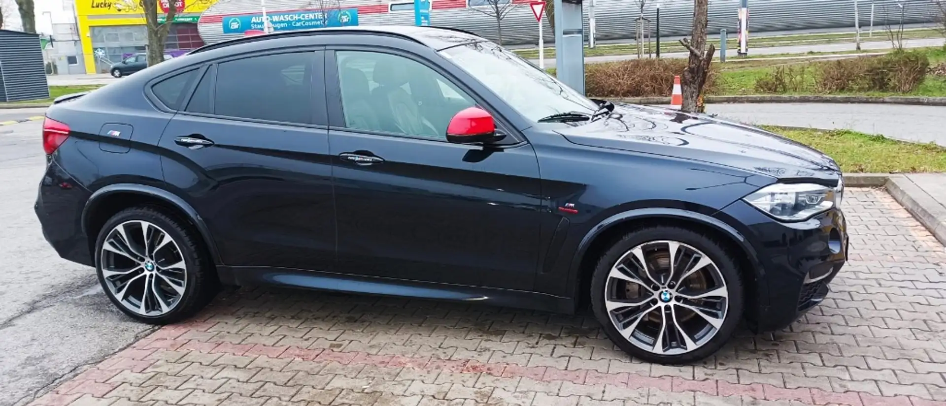 BMW X6 M X6 M50d Sport Activity Coupé Aut. Schwarz - 2