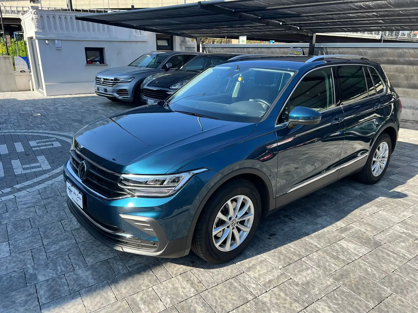 Volkswagen Tiguan Tiguan II 2021 2.0 tdi Life 150cv dsg Nero - 1