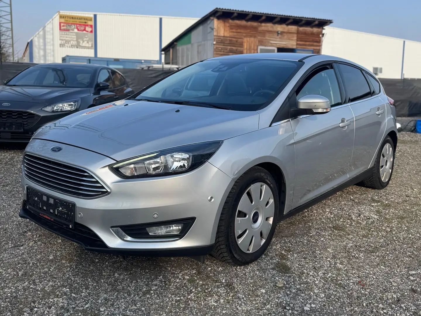 Ford Focus Focus 1,0 EcoBoost Titanium Aut. Titanium Silber - 2