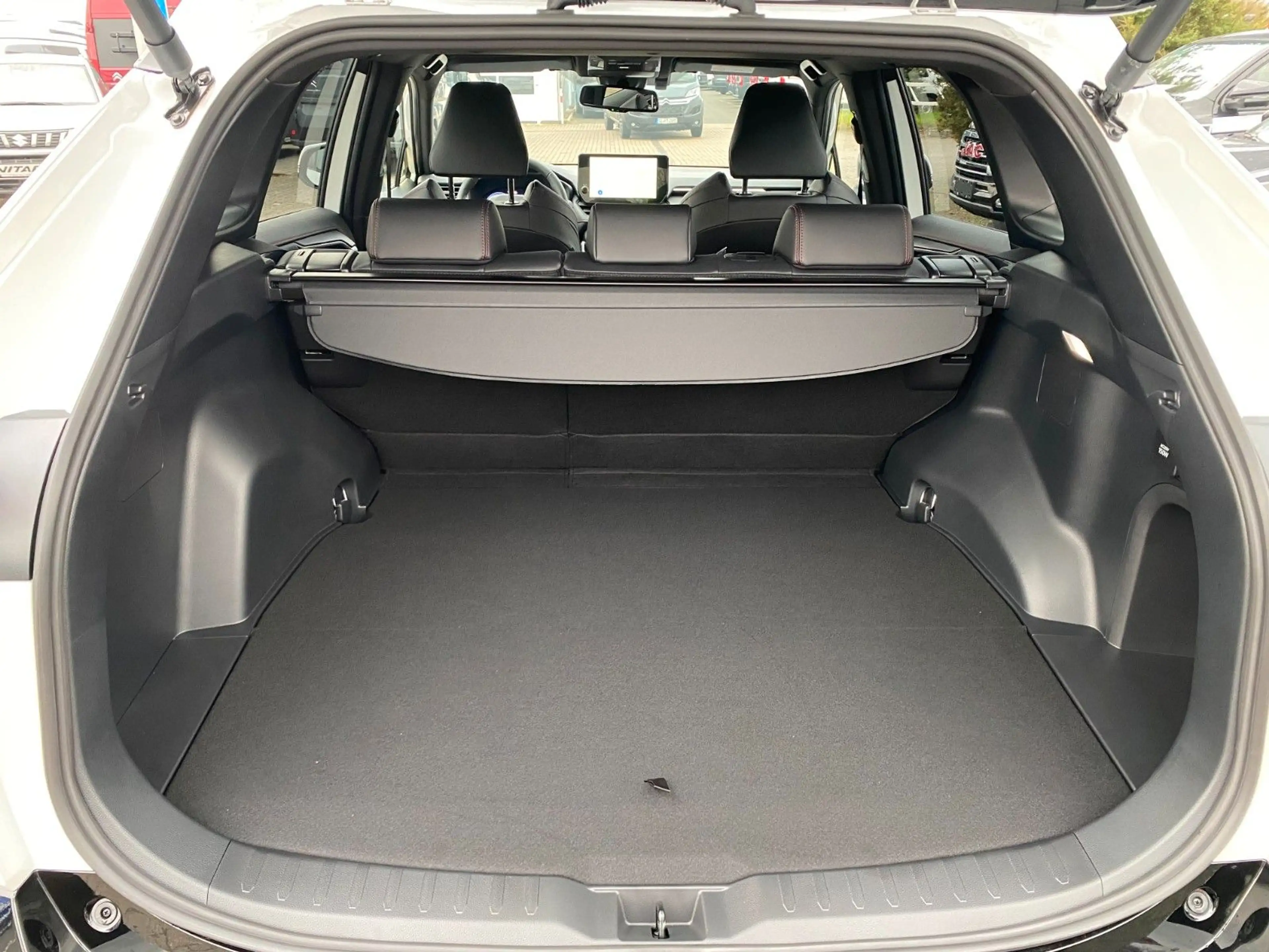 Suzuki Across PHEV/ALLRAD/Navi/Kamera — photo 5