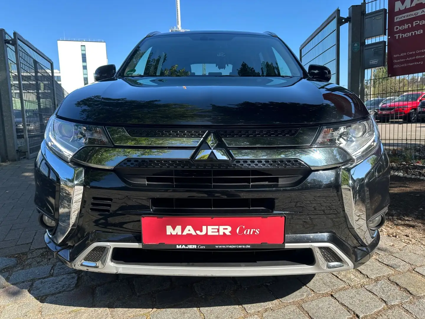 Mitsubishi Outlander PHEV4WD*LED*TEMPO*CAM*PDC*SHZ Schwarz - 2