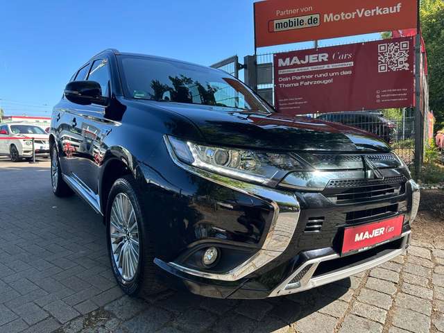 Imagine Mitsubishi Outlander PHEV4WD*LED*TEMPO*CAM*PDC*SHZ