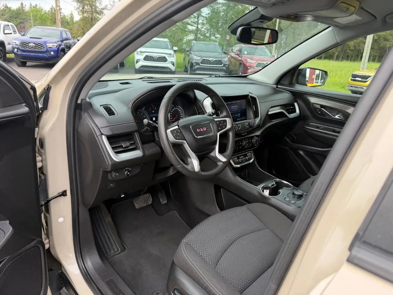 GMC Terrain photo GMC Terrain