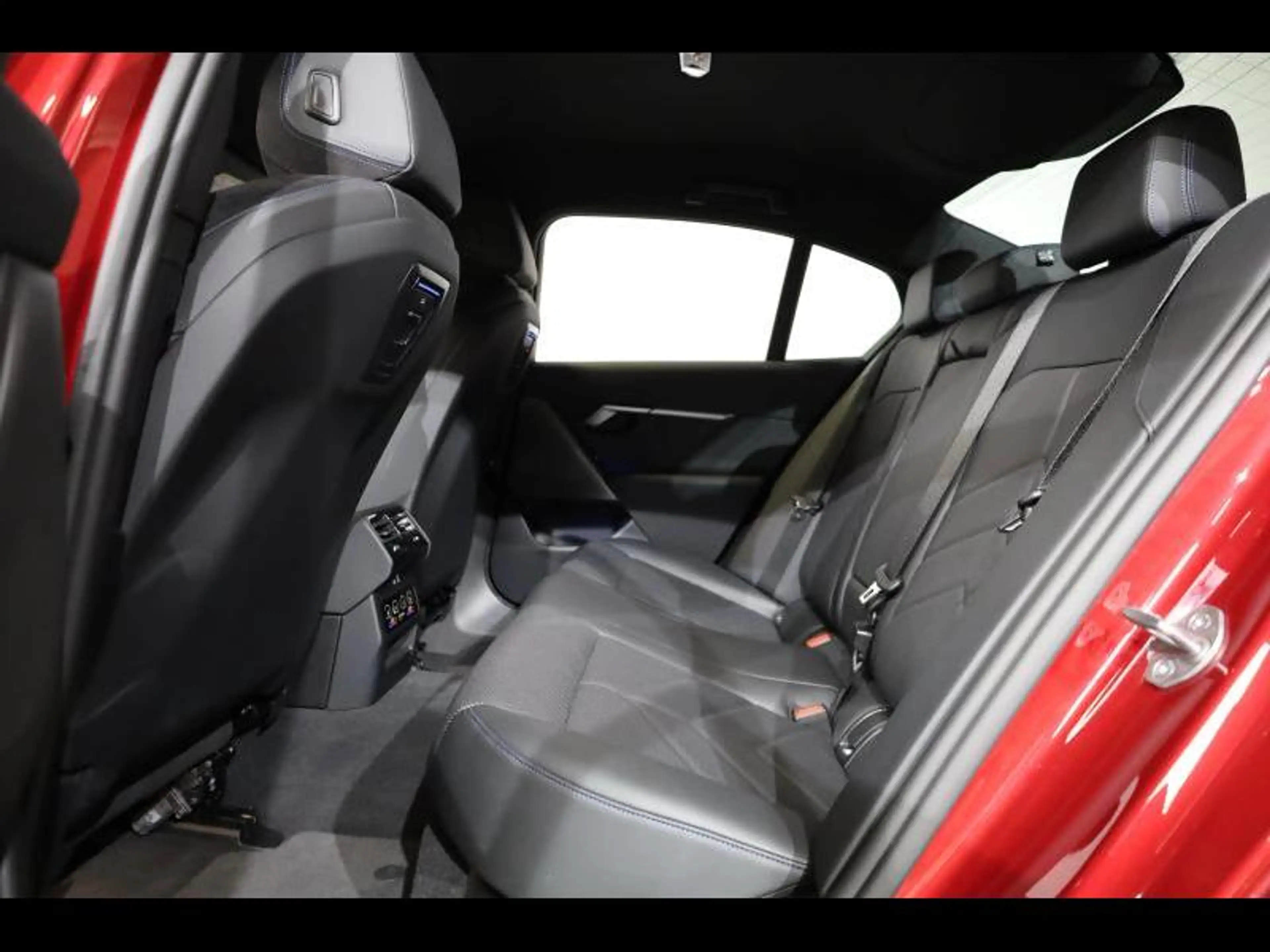 BMW 530 e Berline Kit M Sport — photo 8