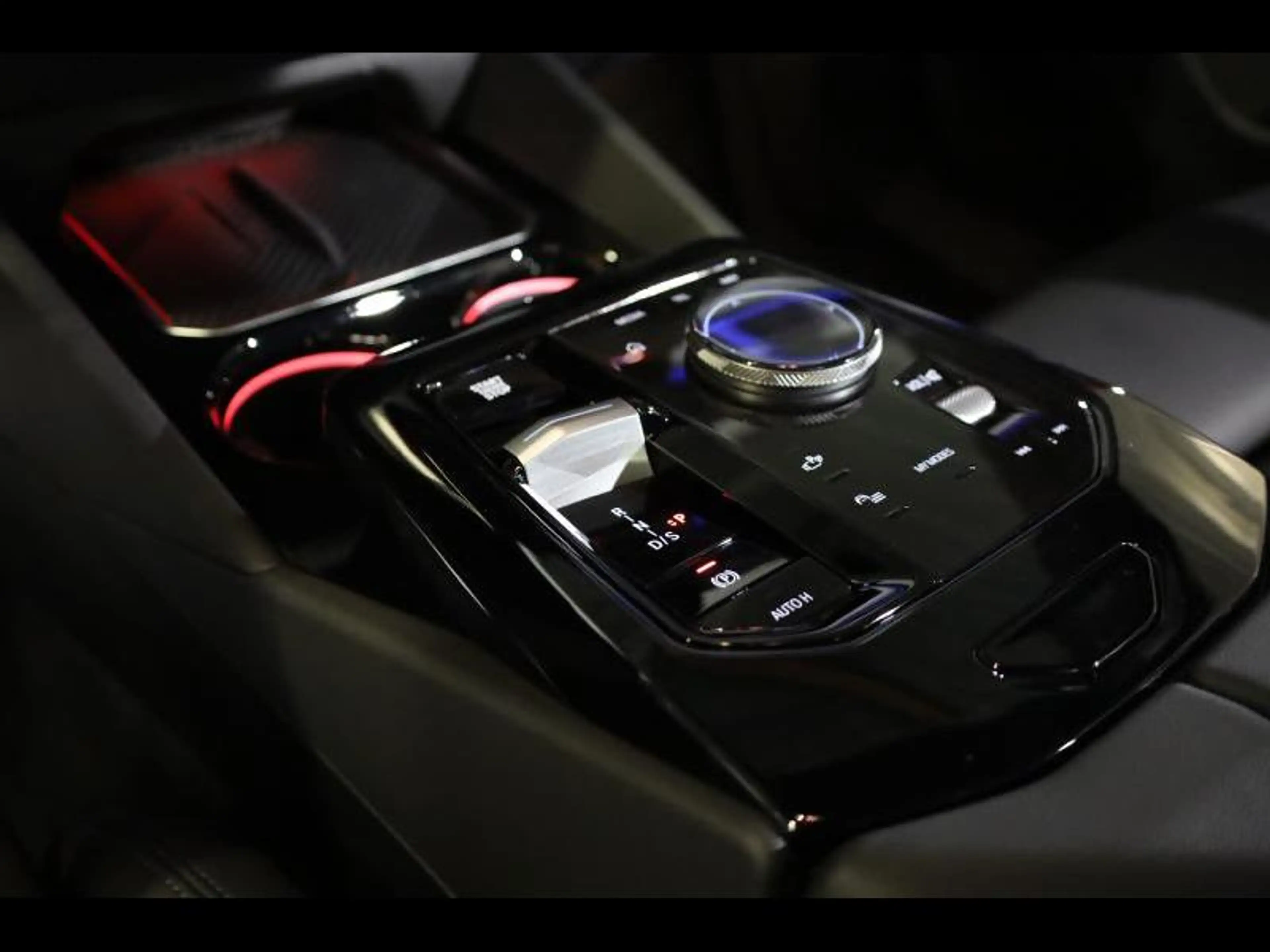 BMW 530 e Berline Kit M Sport — photo 9