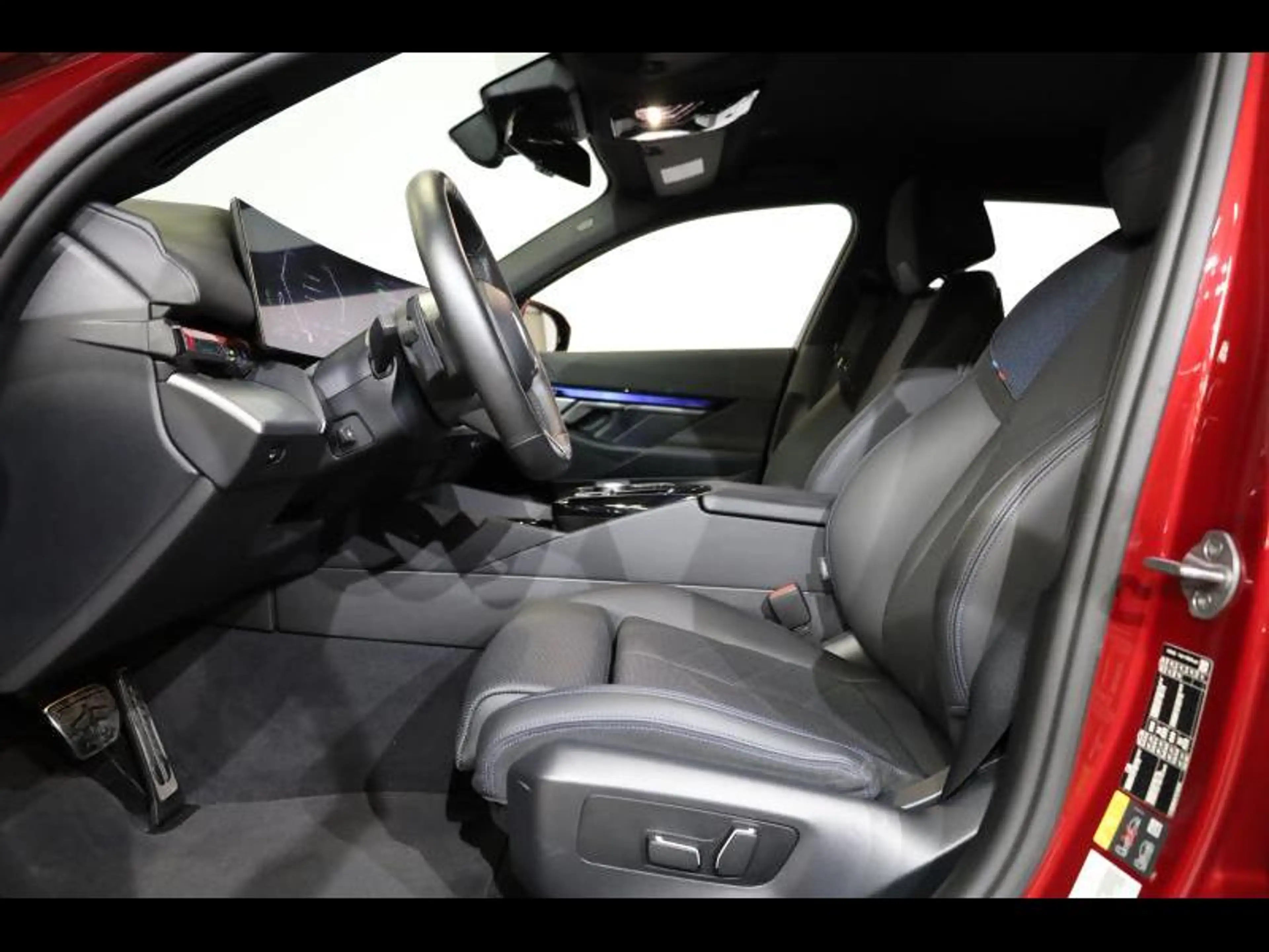 BMW 530 e Berline Kit M Sport — photo 7