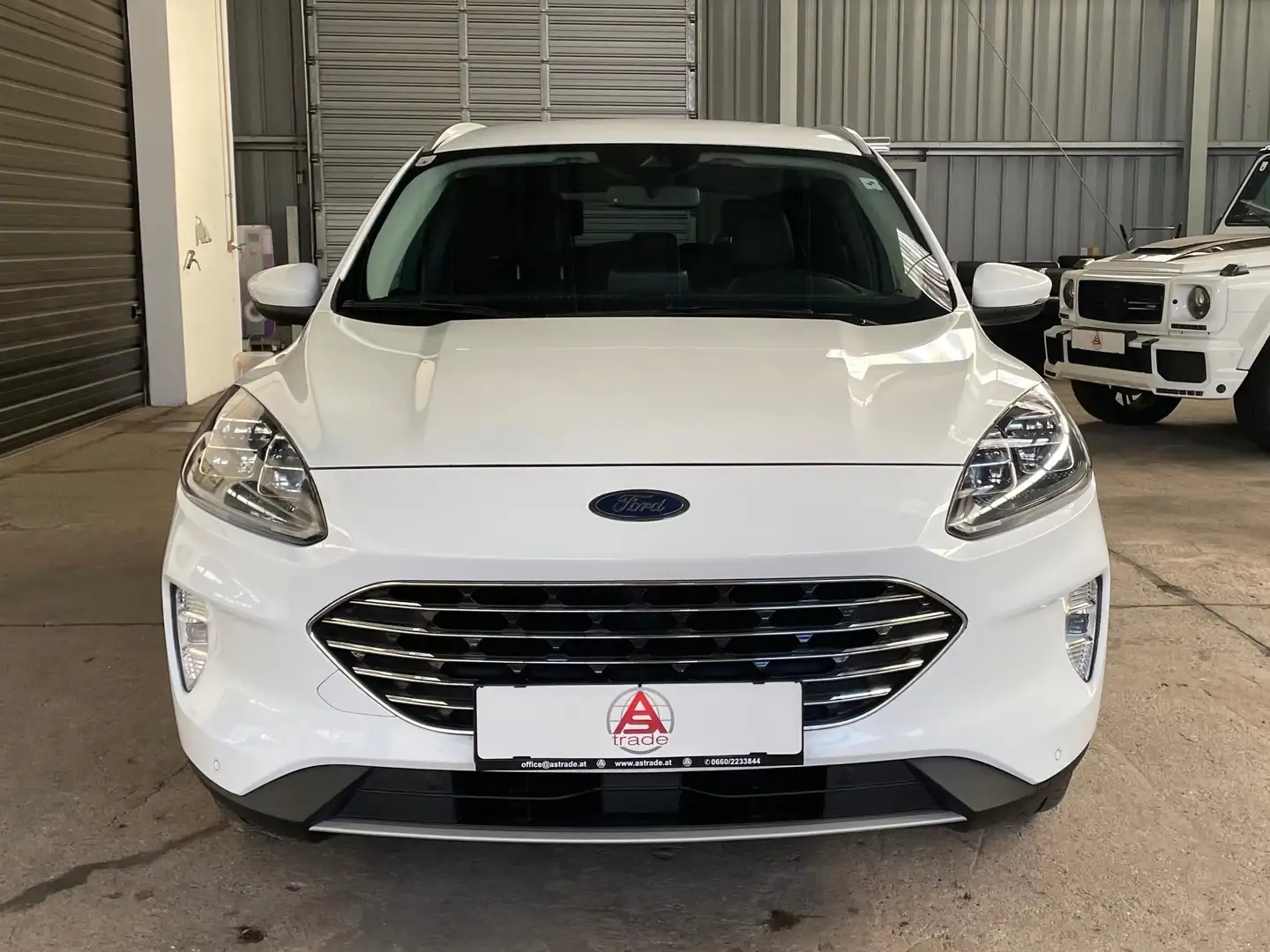 Ford Kuga Hybrid*2,5* Titanium X*Aut Weiß - 2