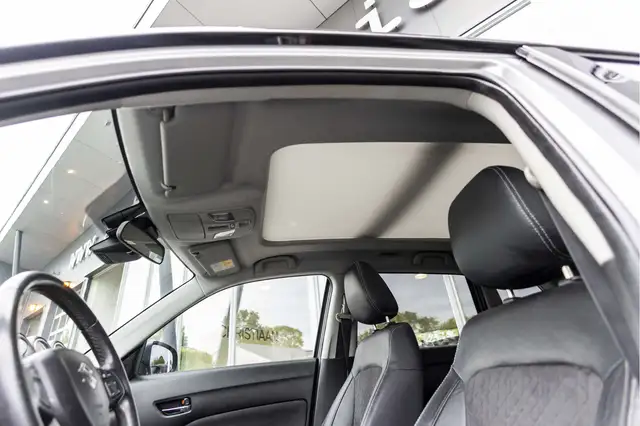 Suzuki Vitara view 14