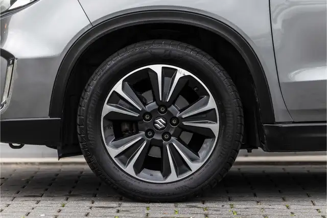 Suzuki Vitara view 21