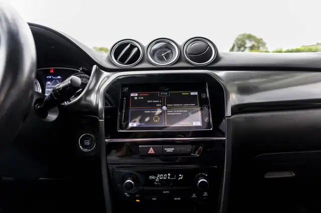 Suzuki Vitara view 28