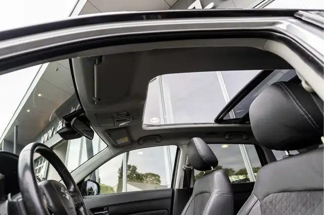 Suzuki Vitara view 13