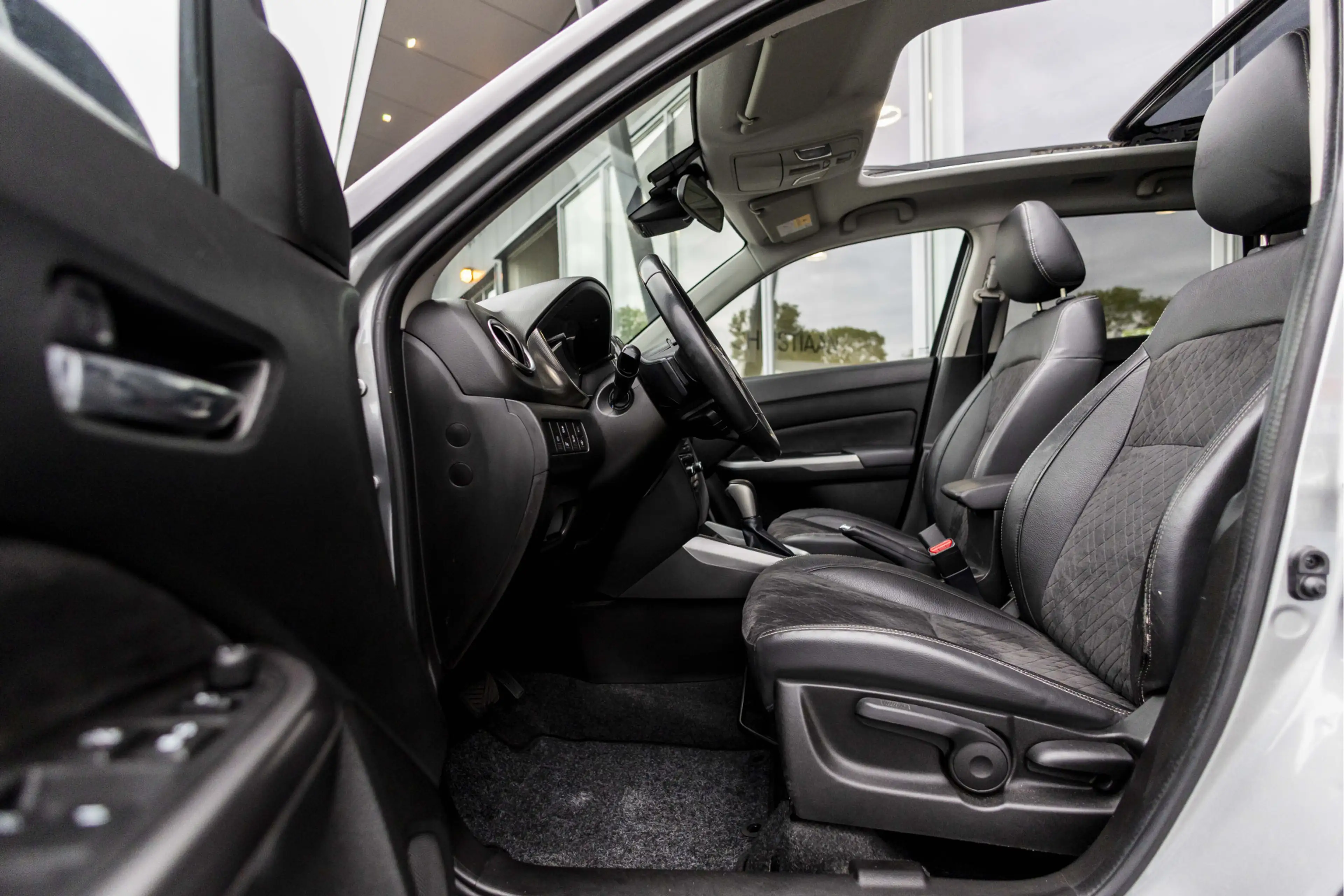 Suzuki Vitara 1.4 Boosterjet Select | Pano | Trekhaak | Carplay — photo 9