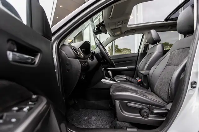 Suzuki Vitara view 9