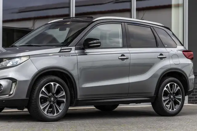 Suzuki Vitara view 17
