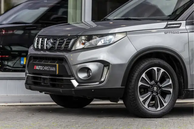 Suzuki Vitara view 16