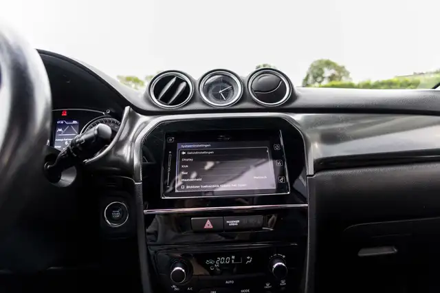 Suzuki Vitara view 26