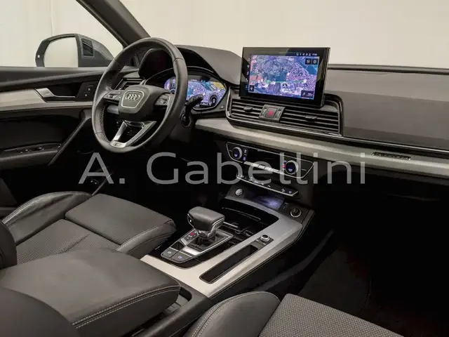 Audi Q5 view 6
