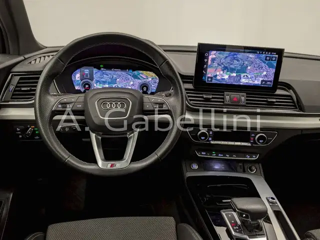 Audi Q5 view 7