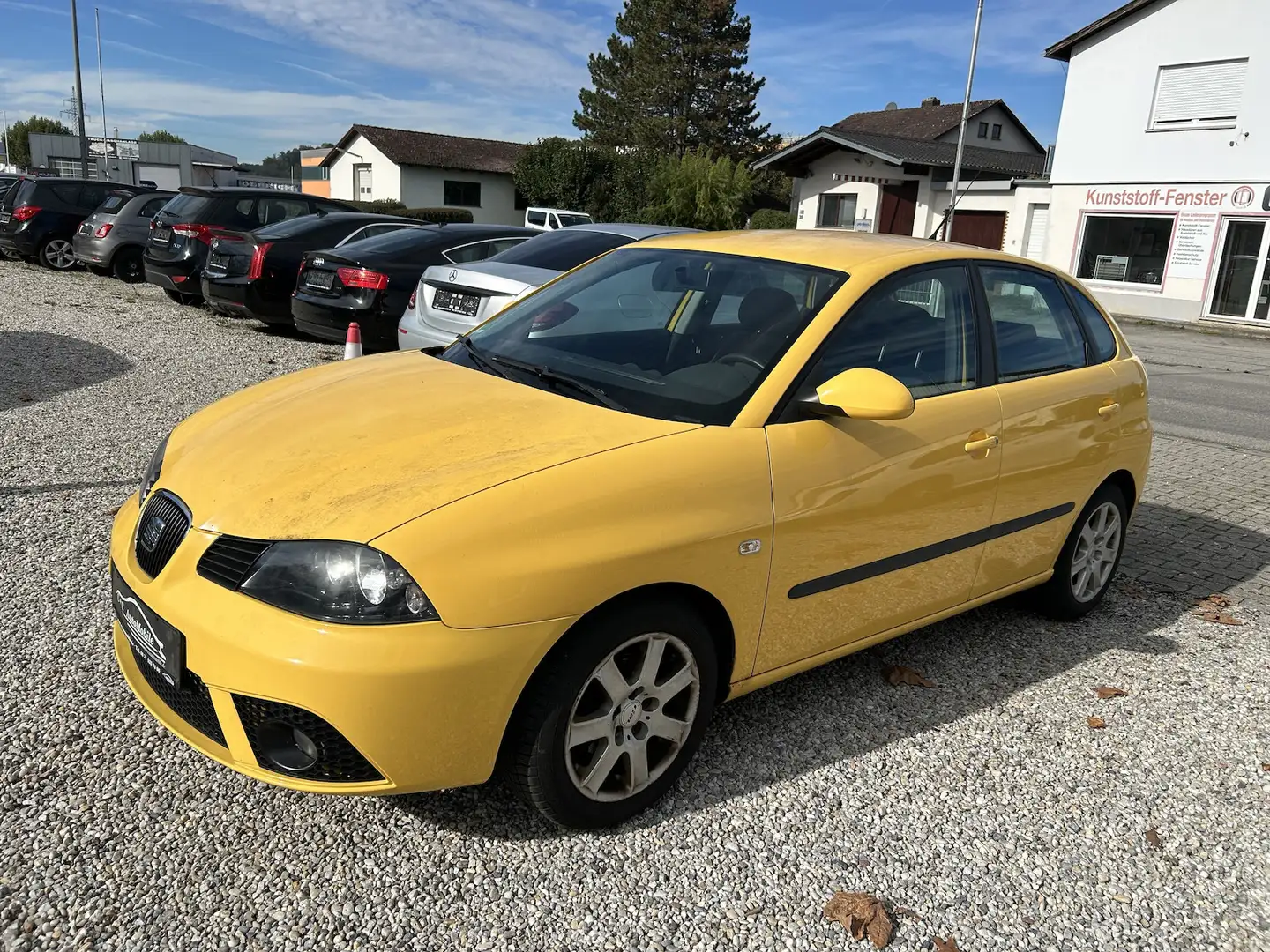SEAT Ibiza Comfort Edition 1.4i Klima Euro4 1.Hand Jaune - 1