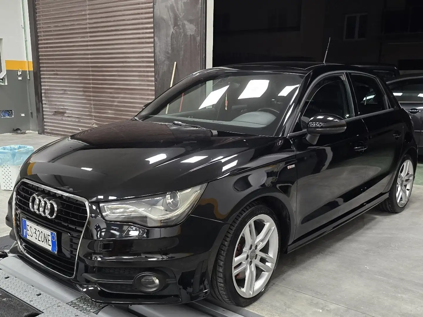 Audi A1 Sportback 2.0 tdi S Line Edition plus - 1
