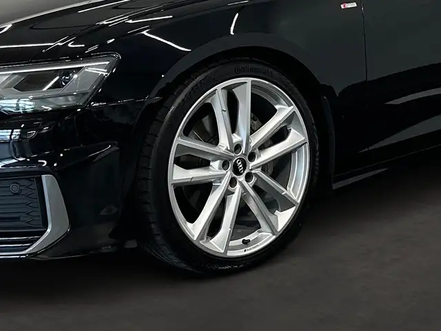 Audi A6 view 13