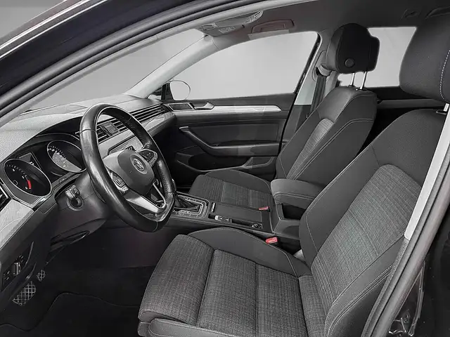 Volkswagen Passat view 7