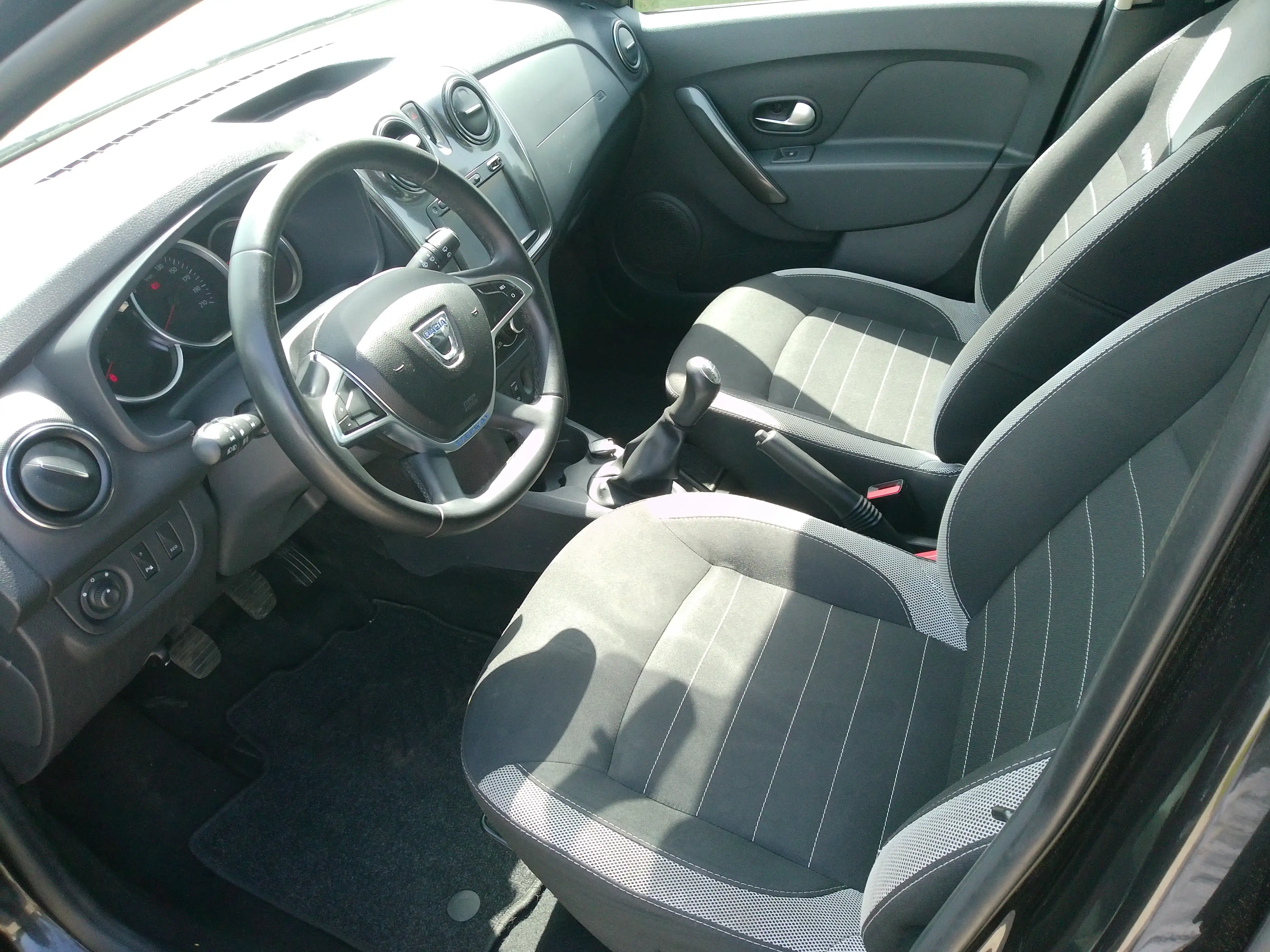 Dacia Logan Logan MCV Stepway TCe 90 S !! Pickerl neu !! — photo 9