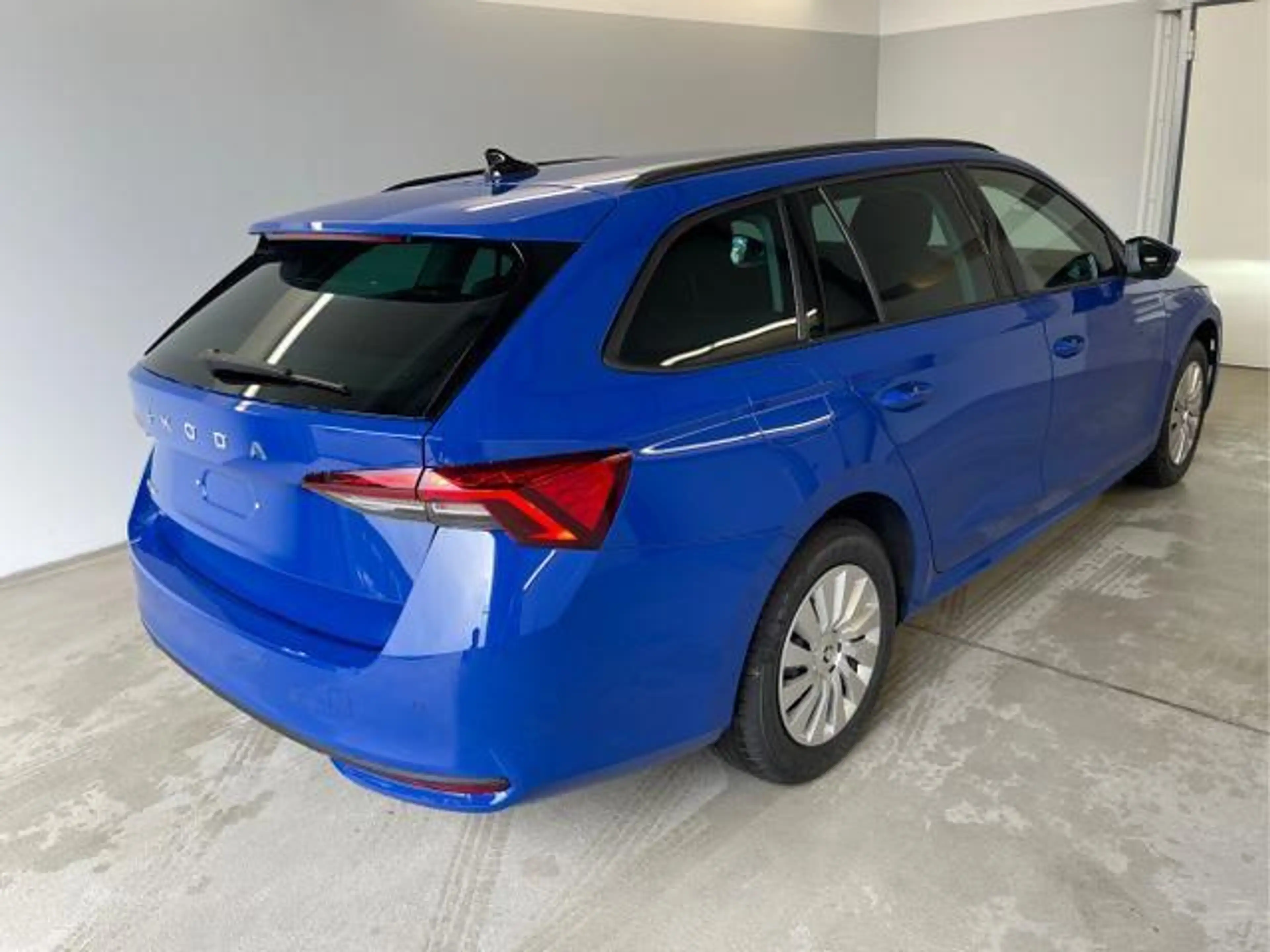 Skoda Octavia Combi Essence 150 PS DSG AHK+Sitzheizung 1.5 TSI m — photo 4