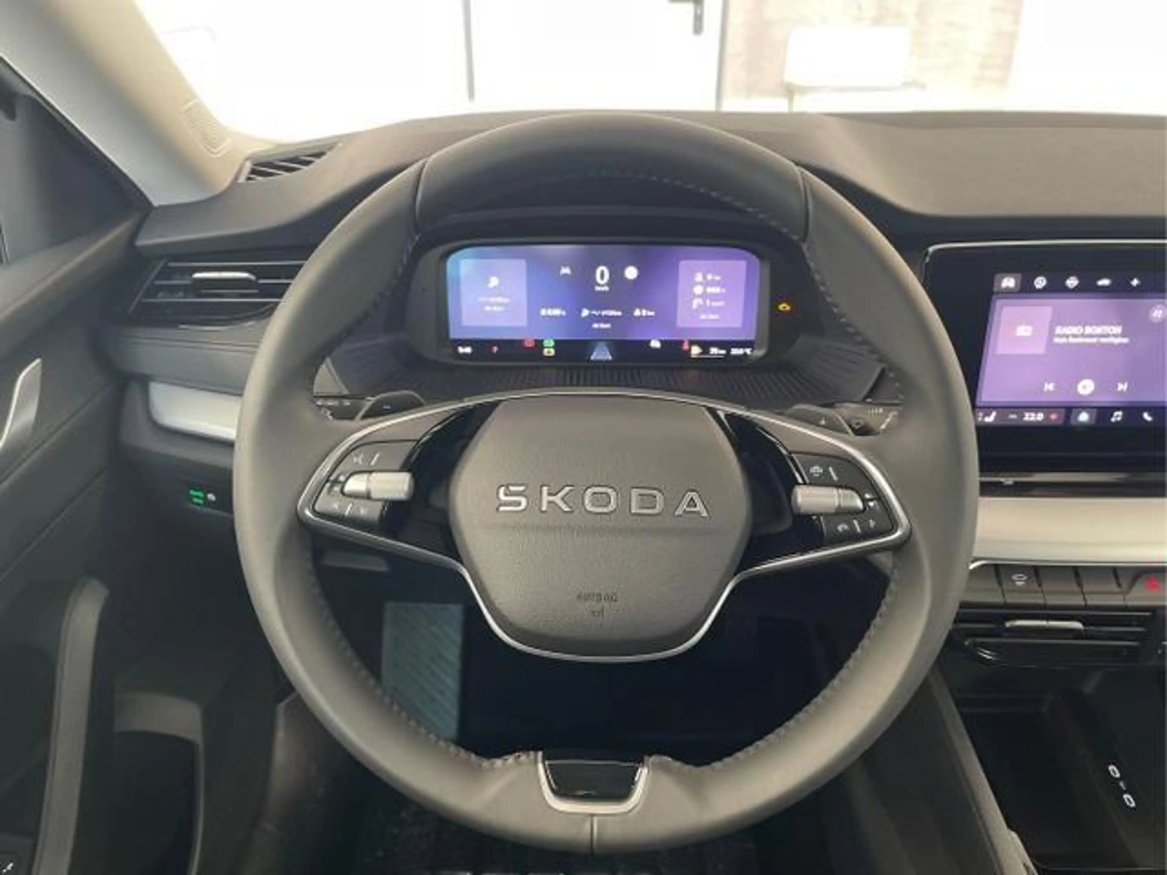 Skoda Octavia Combi Essence 150 PS DSG AHK+Sitzheizung 1.5 TSI m — photo 8