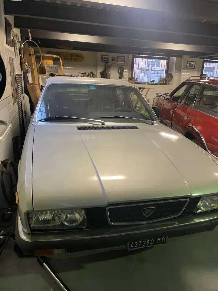 Lancia Gamma Berlina 2000, foto 3