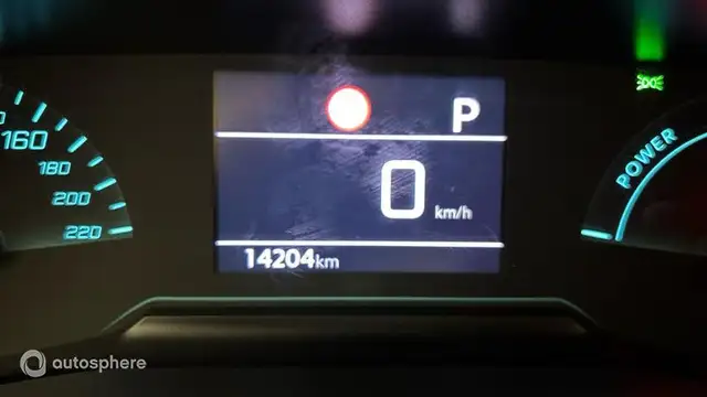 Peugeot 208 view 9