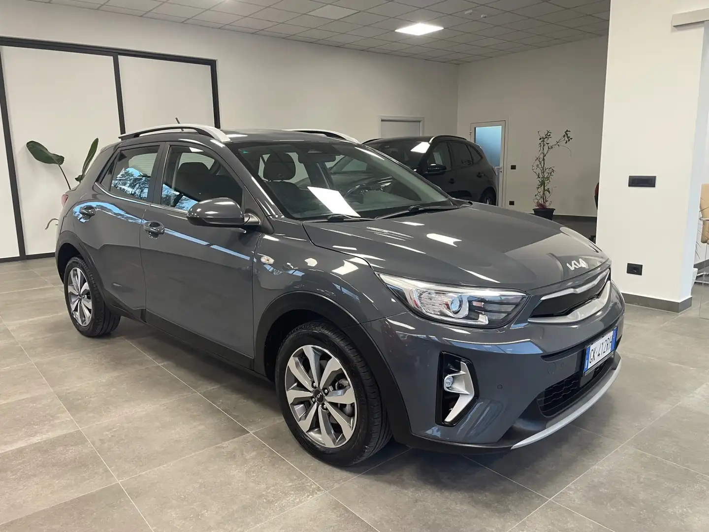 Kia Stonic Stonic 1.0 T-GDi 100 CV MHEV iMT Style Gris - 1