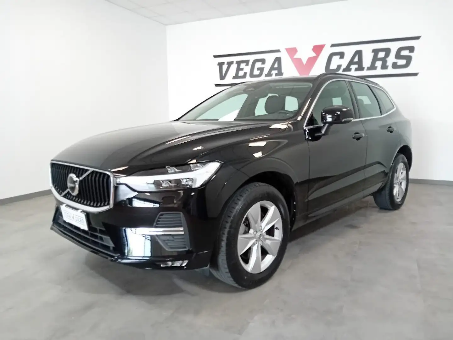 Volvo XC60 B4 (d) Geartronic Momentum Nero - 1