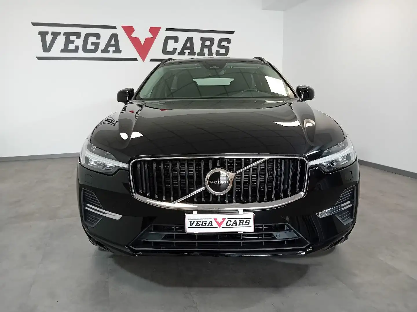Volvo XC60 B4 (d) Geartronic Momentum Nero - 2