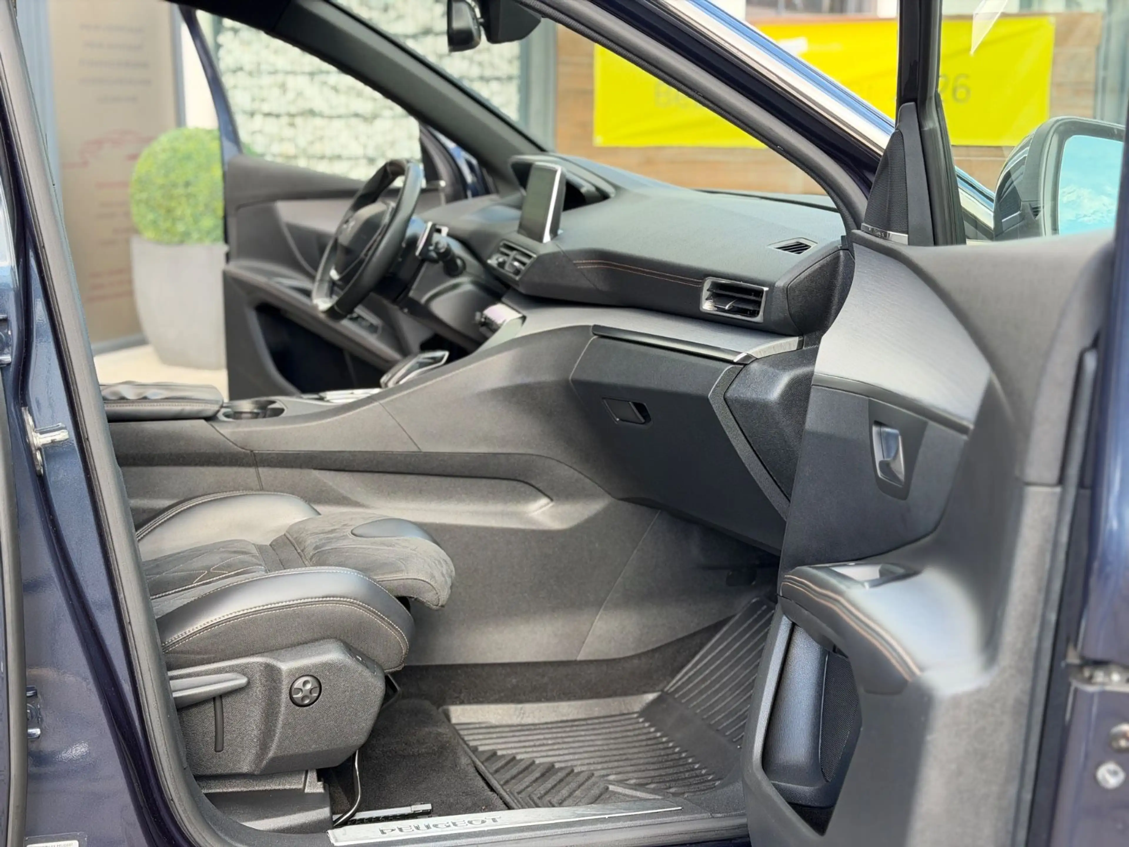 Peugeot 5008 GT 2.0 Blue HDI 180 — photo 8