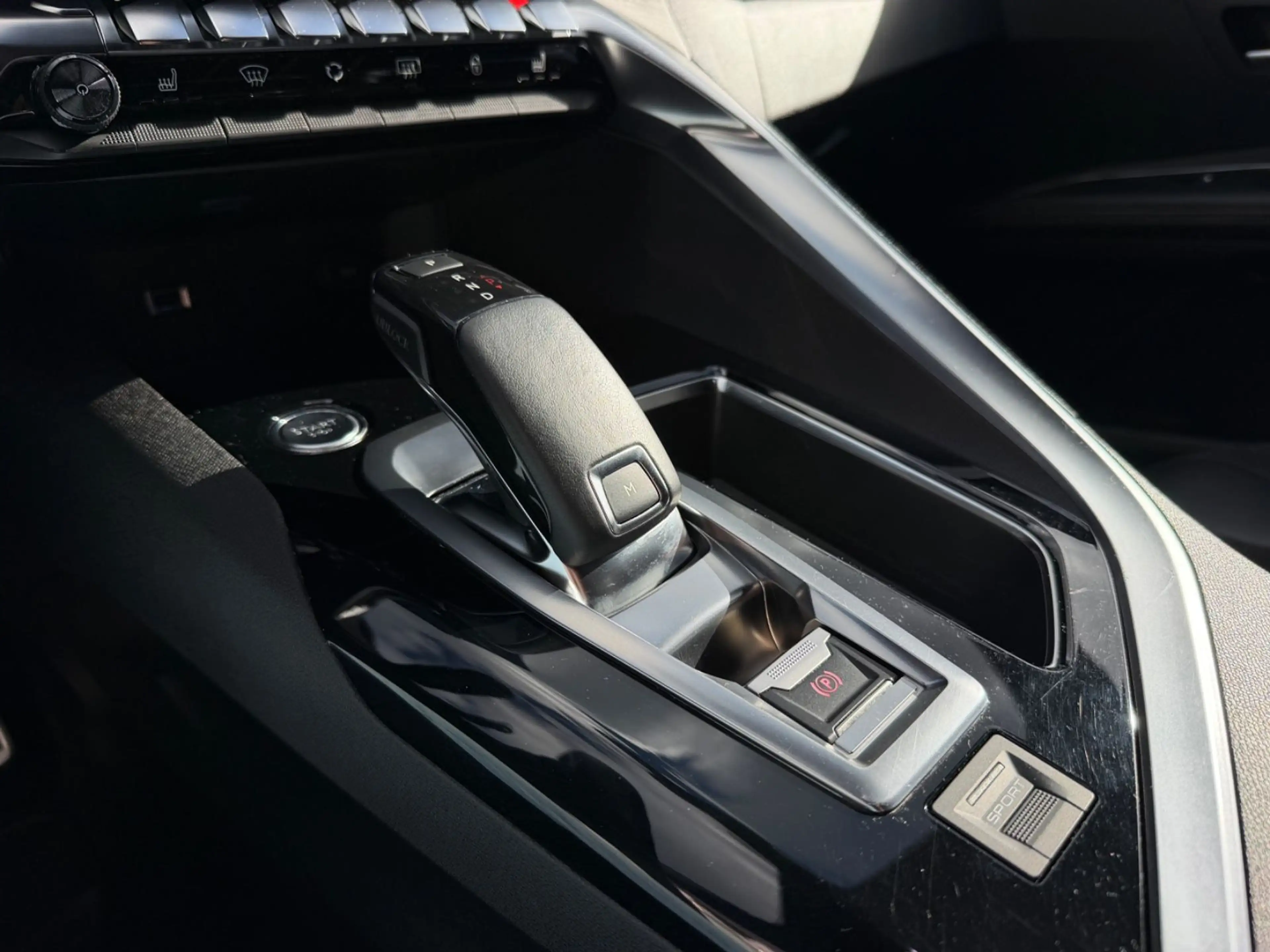 Peugeot 5008 GT 2.0 Blue HDI 180 — photo 10