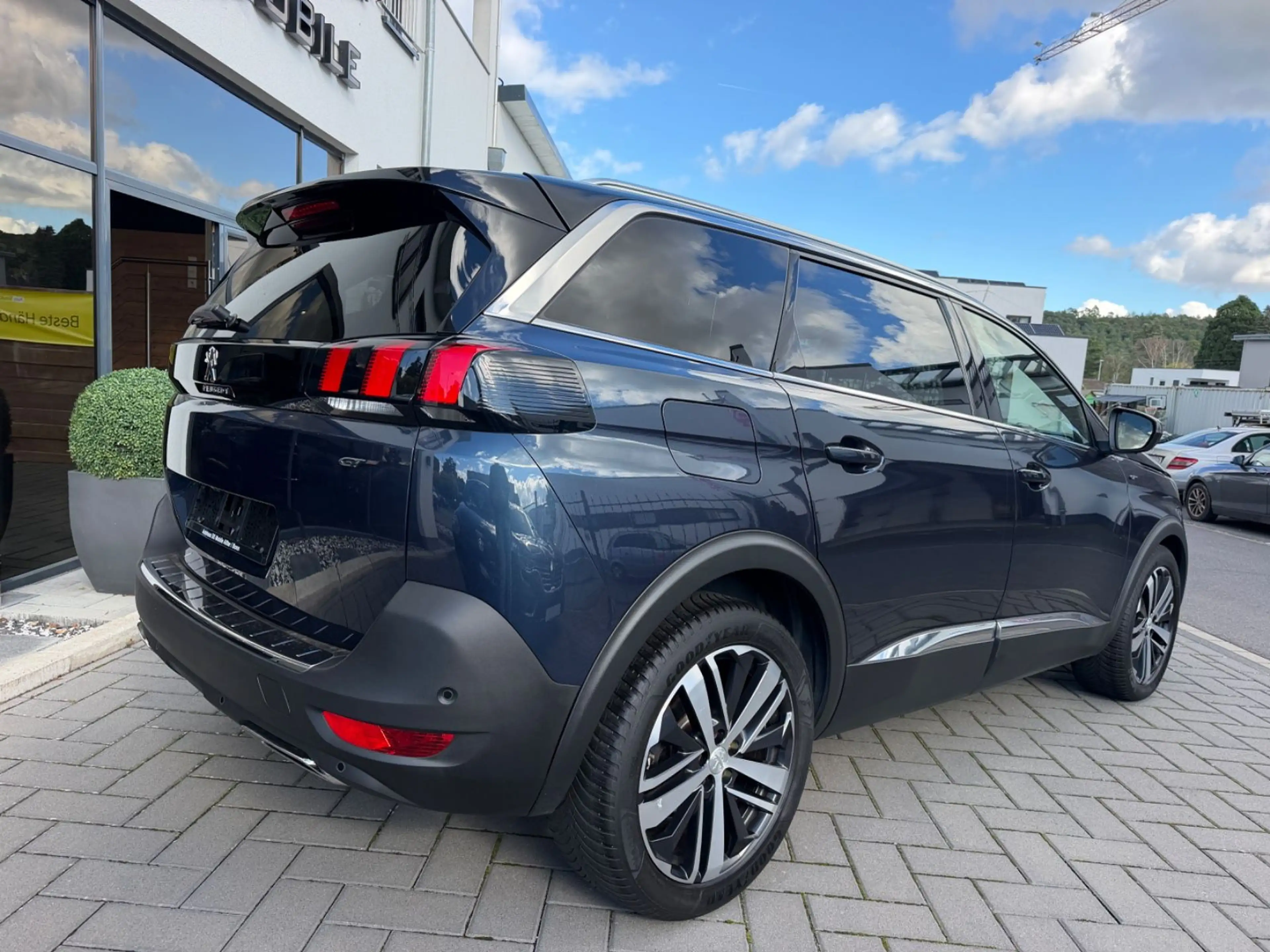 Peugeot 5008 GT 2.0 Blue HDI 180 — photo 4