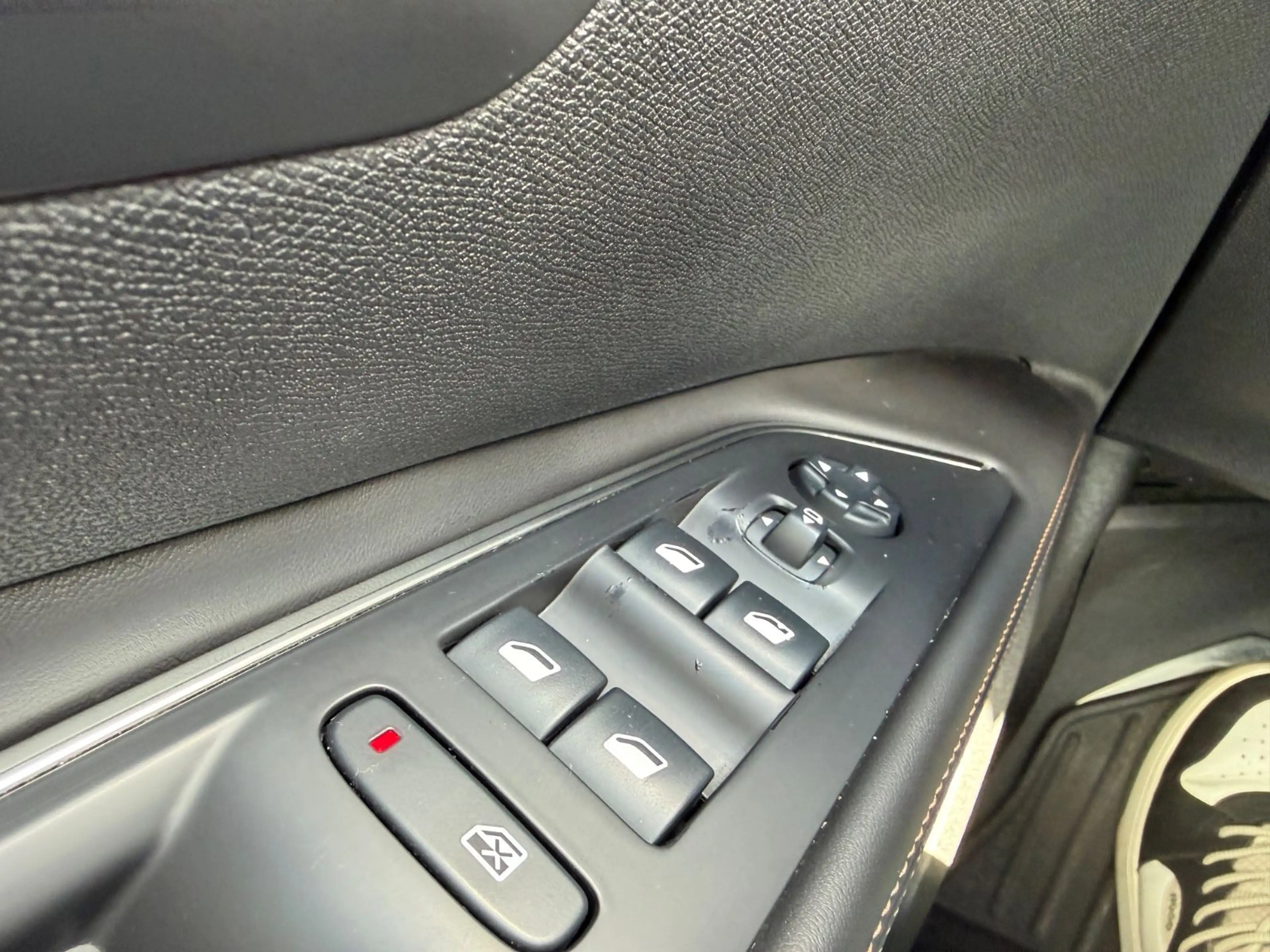 Peugeot 5008 GT 2.0 Blue HDI 180 — photo 15