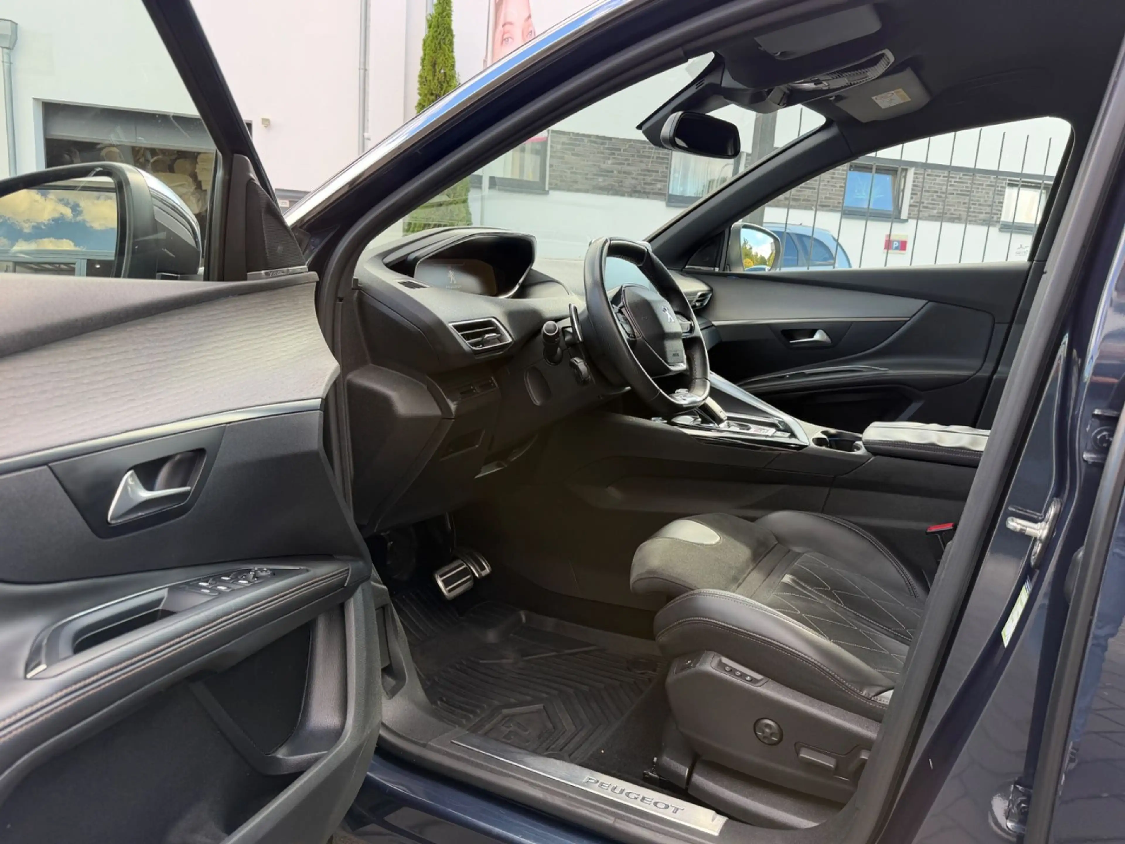 Peugeot 5008 GT 2.0 Blue HDI 180 — photo 5