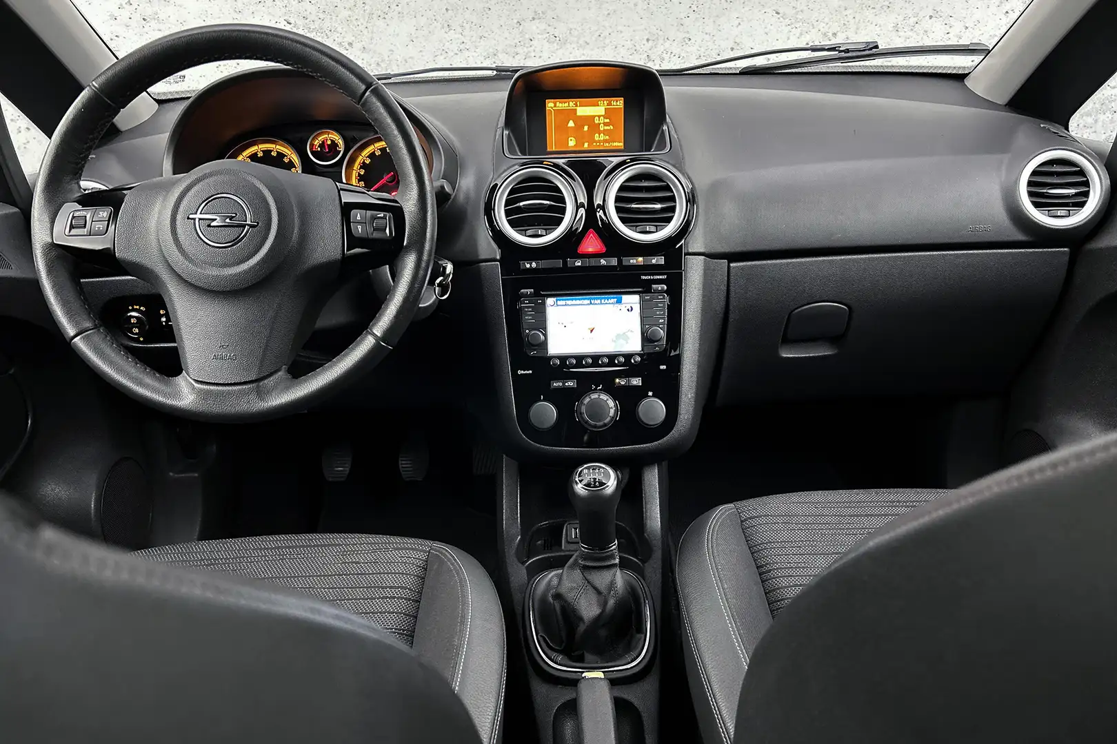 Opel Corsa 1.2-16V BlitZ | Trekhaak | Cruise control | Naviga Grijs - 2