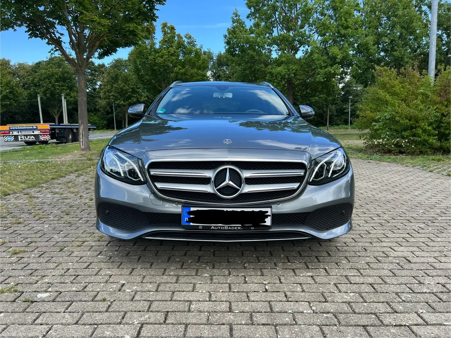 Mercedes-Benz E 200 E 200 T 9G-TRONIC Avantgarde Grau - 1