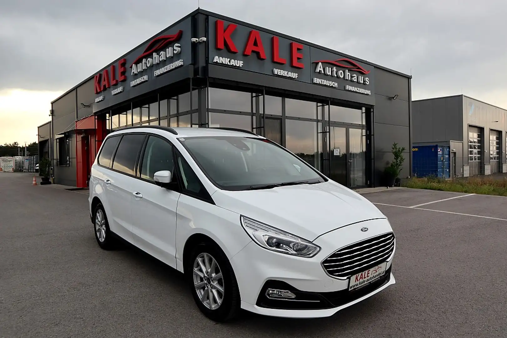 Ford Galaxy 2,0 EcoBlue SCR Aut.*1.Besitz*LED*NAVIGATION* Weiß - 1