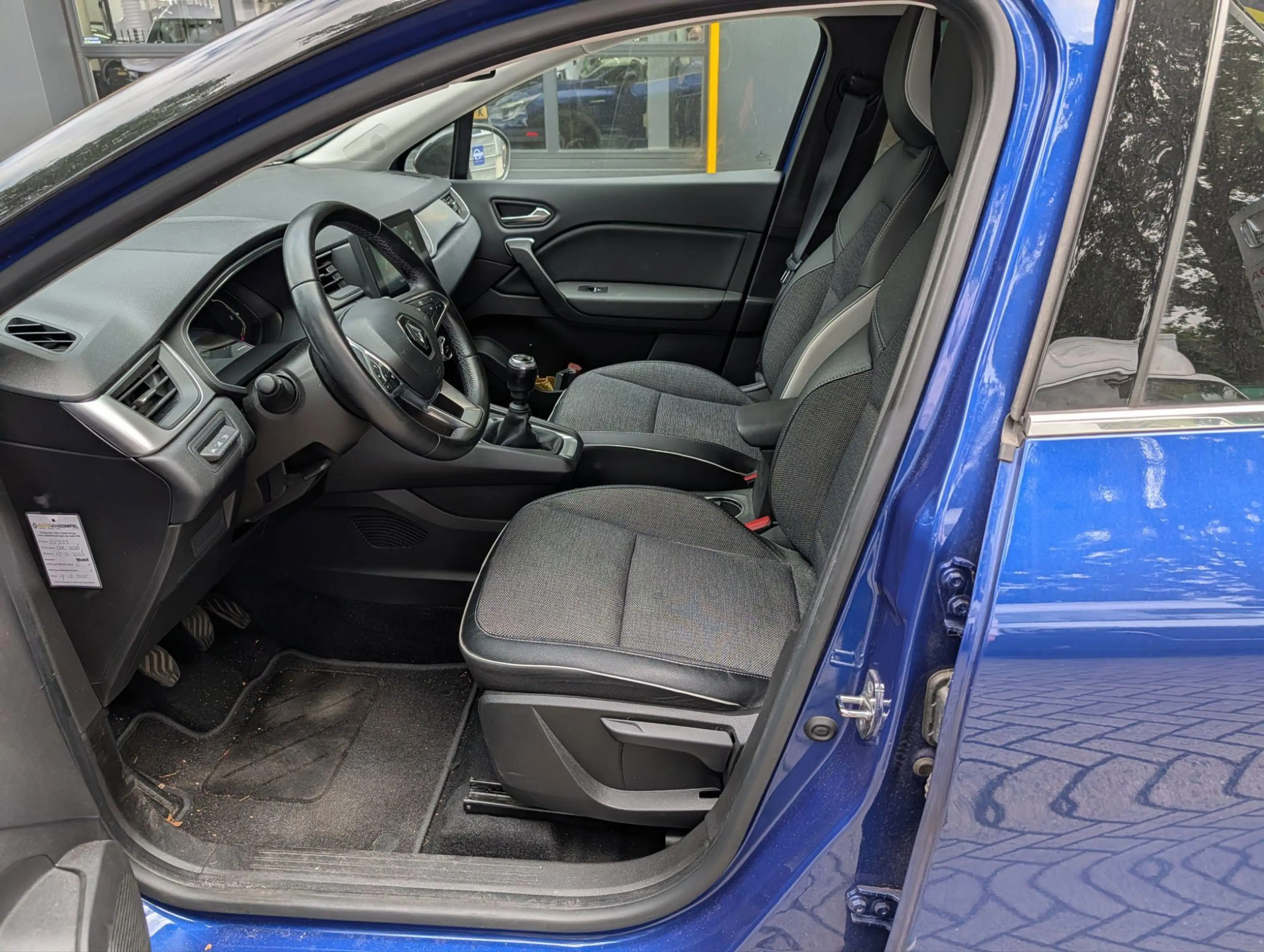 Renault Captur 1.0 TCe 90 techno — photo 8
