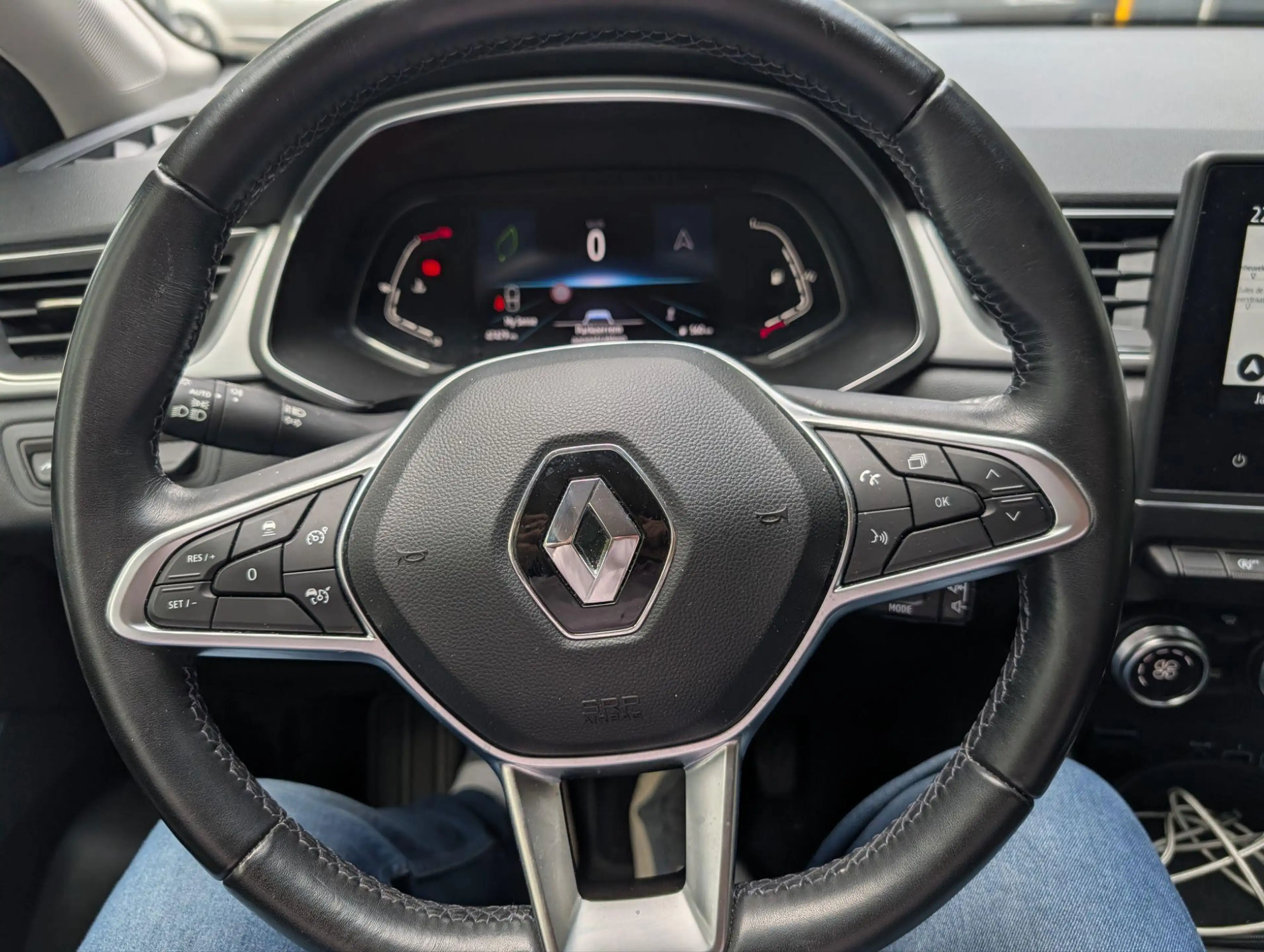Renault Captur 1.0 TCe 90 techno — photo 11