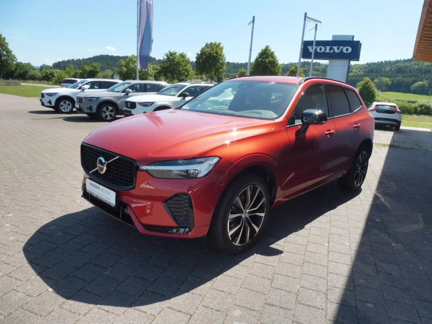 Volvo XC60 B4 Plus Dark 2WD Rojo - 1