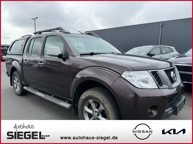 Nissan Navara Pickup Double Cab SE 4X4 AHK Metallic