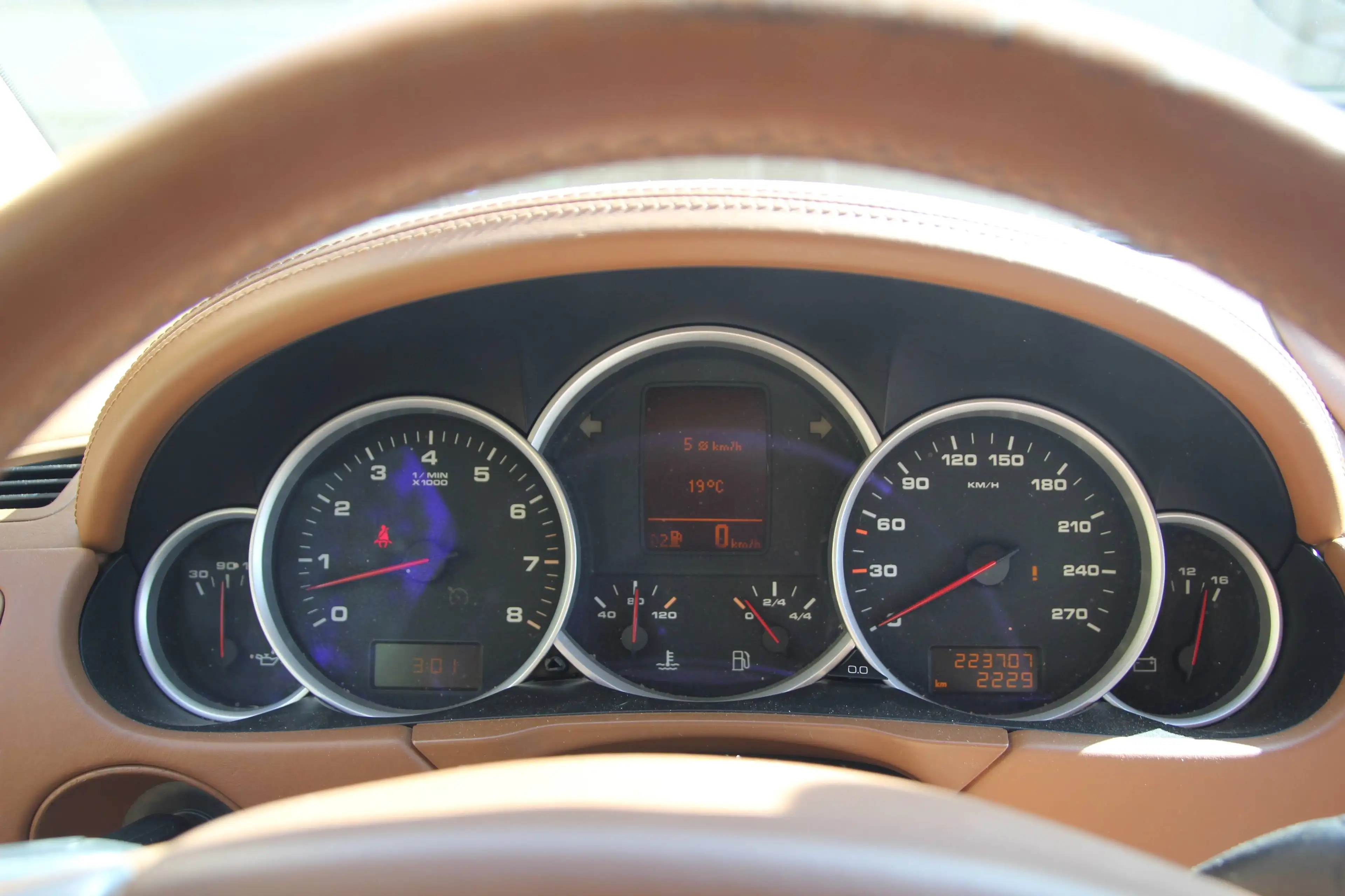 Porsche Cayenne S — photo 14
