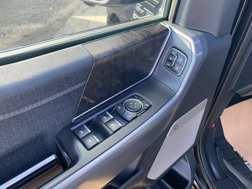 2023 Ford F-150 Lightning Lariat SuperCrew 145 | 360 Cam | Powered Tailgate — photo 6
